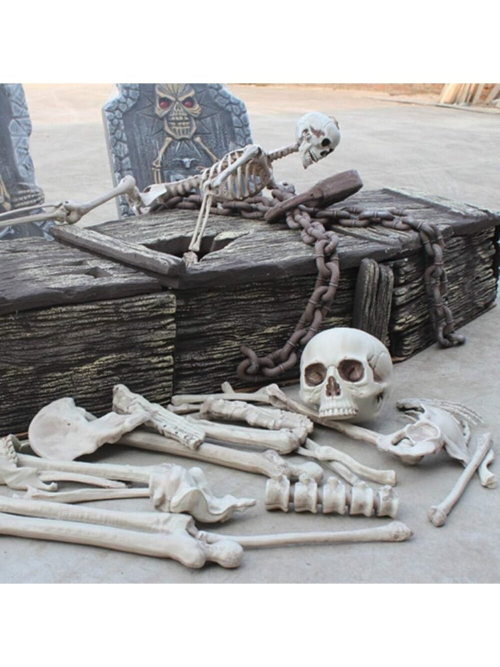 🎃Halloween Decor 28 Pieces Skeleton Bones and Skull Spooky Graveyard Ground - Picture 2 of 7